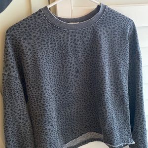 Z Supply Gray & Black Stars Cropped Long Sleeve Sweatshirt size XS